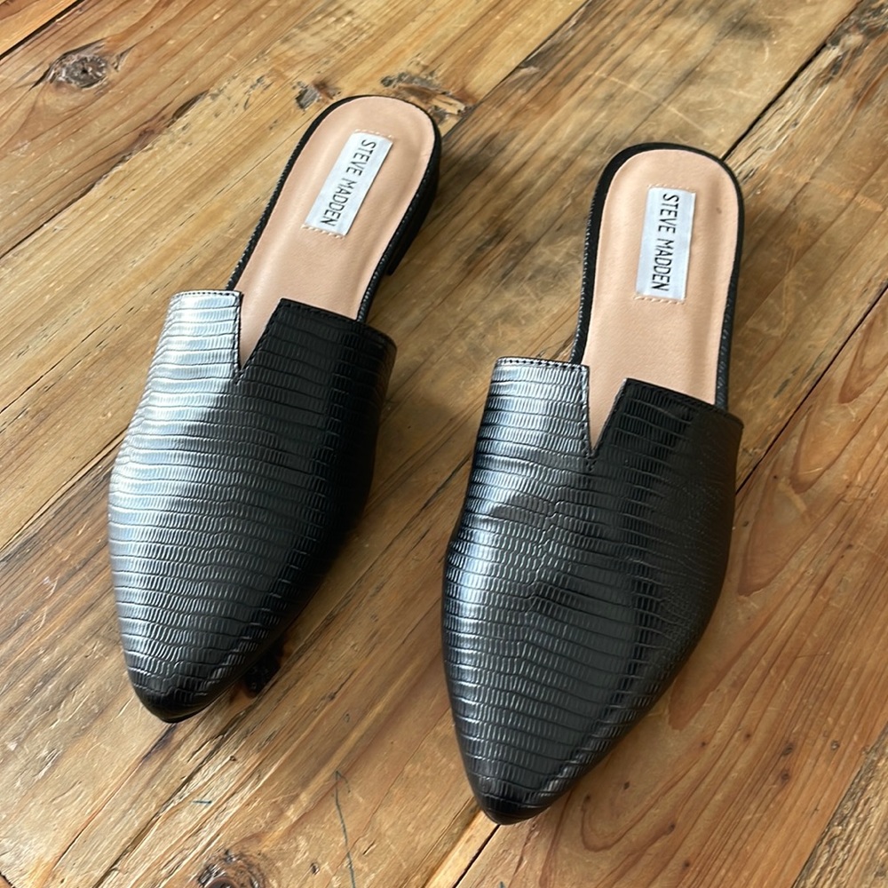 Black loafers. Size 9. Only been worn once.